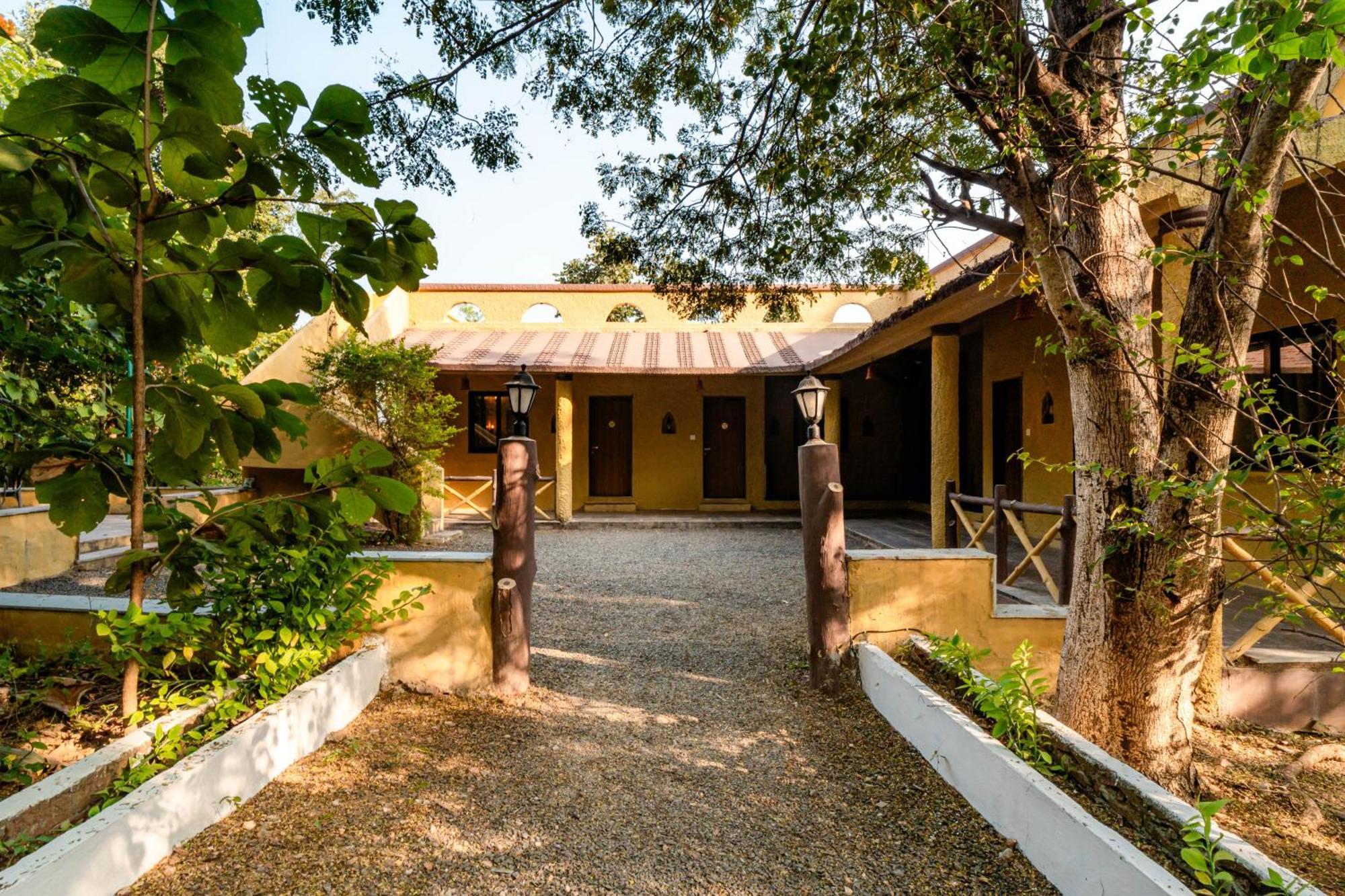 Treebo Premium Mowgli'S Den, Pench Ξενοδοχείο Khawāsa Εξωτερικό φωτογραφία